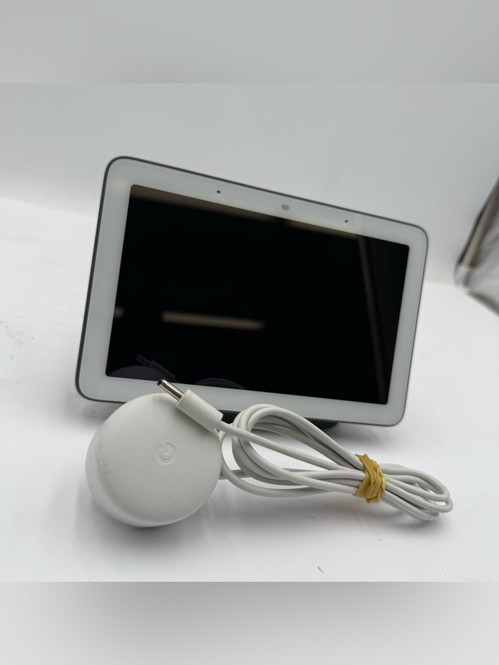 E4 Google Home Hub with Built-In Google Assistant Model H1A, GA00516-US